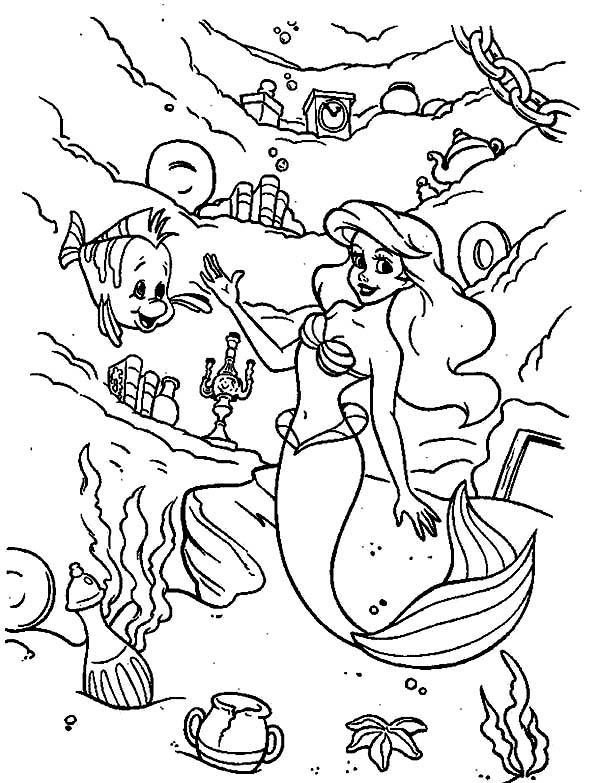 Disney Princesses, : Ariel Playing with Flounder on Disney Princesses Coloring Page